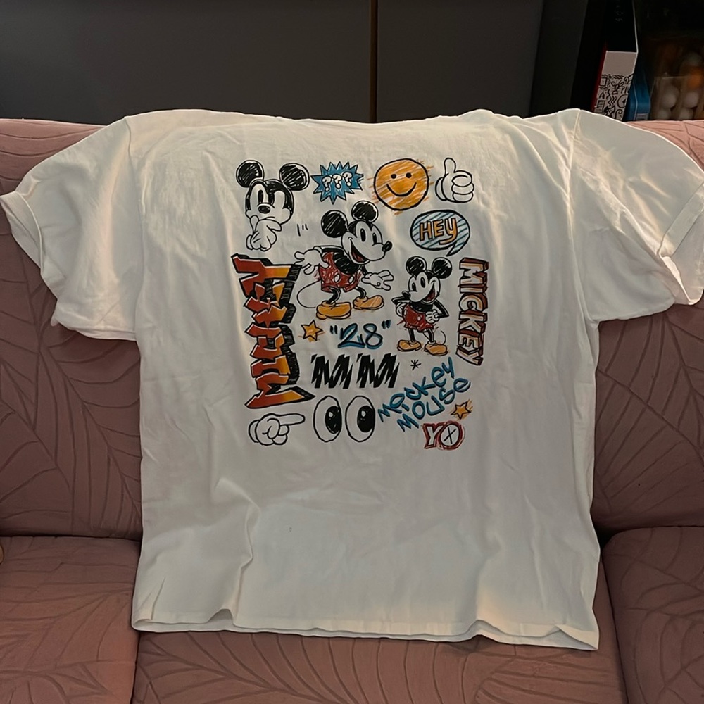 XL Mickey Mouse graphic tshirt, worn twice